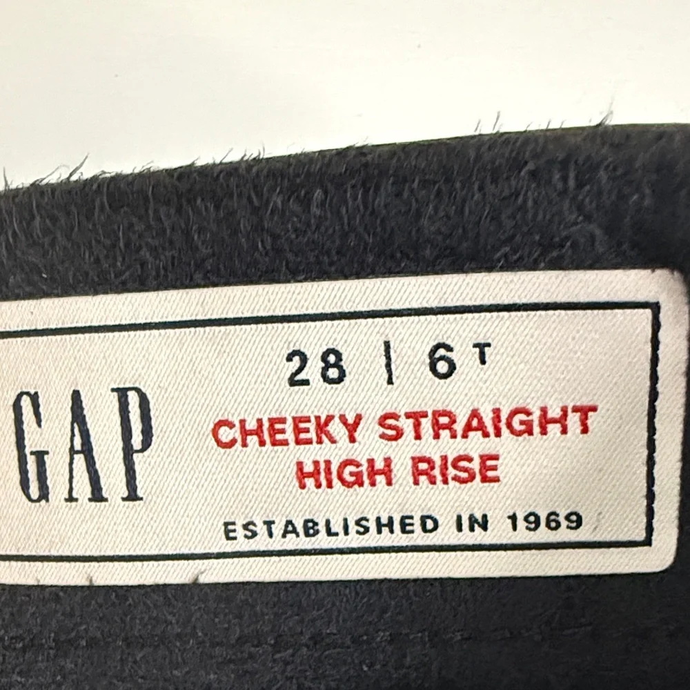 GAP Women's Cheeky Straight Leg High Rise in Black Faux Leather - Picture 6 of 10